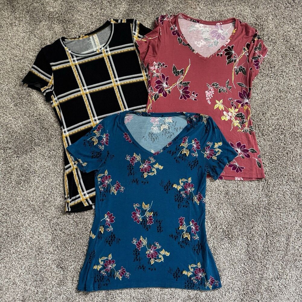 Set Of 3 Apt. 9 Floral Striped Blouses Tops Shirts Size Medium Bundle Lot